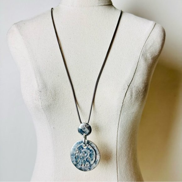 Lovisa Hammered Style Chunky Pendant With A Long Statement Necklace - Picture 1 of 9